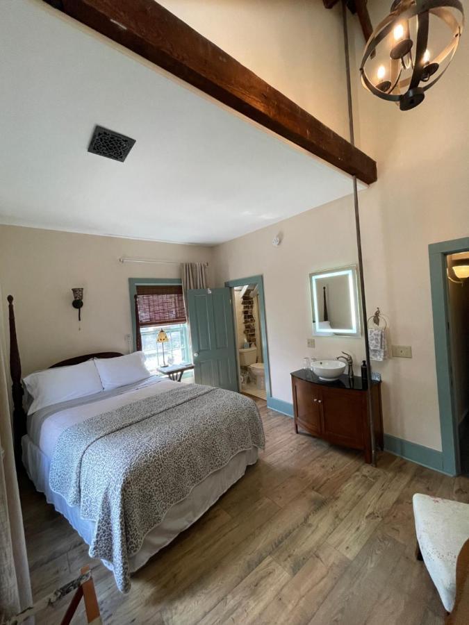 Carriage House Bed & Breakfast วิโนนา ภายนอก รูปภาพ