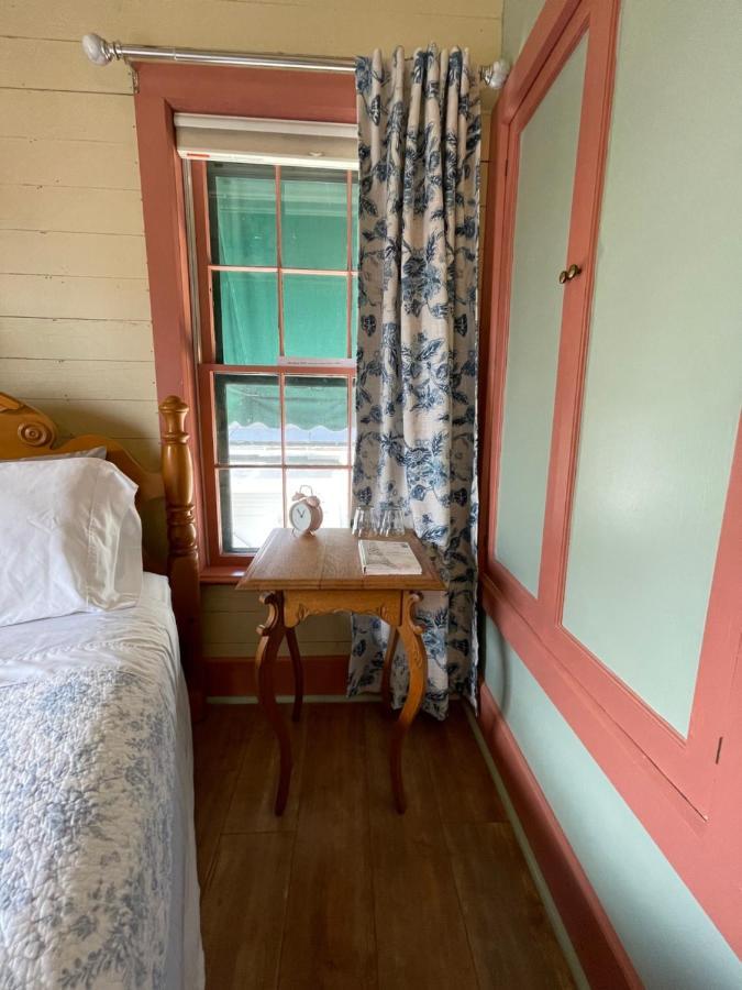 Carriage House Bed & Breakfast วิโนนา ภายนอก รูปภาพ