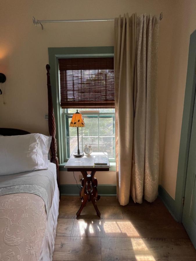 Carriage House Bed & Breakfast วิโนนา ภายนอก รูปภาพ