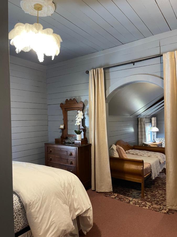 Carriage House Bed & Breakfast วิโนนา ภายนอก รูปภาพ