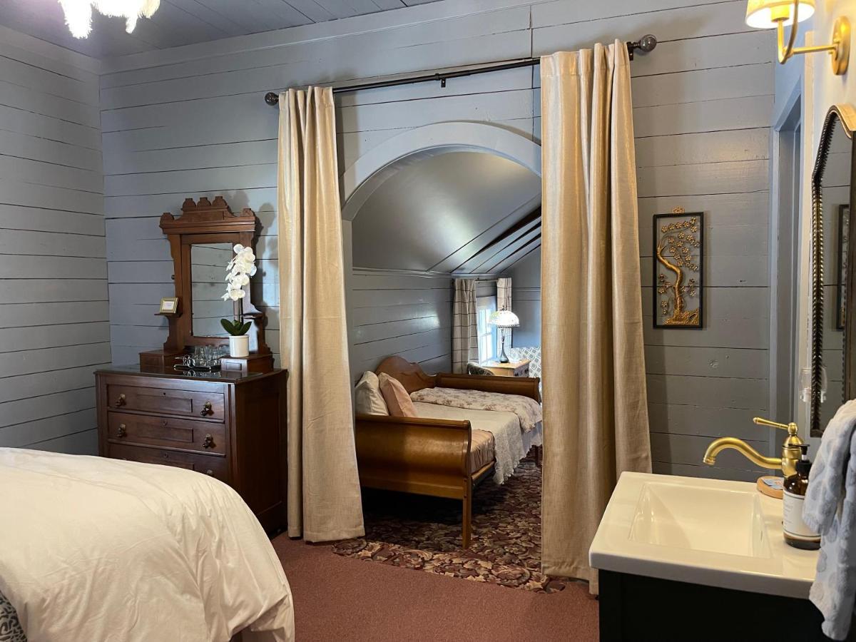 Carriage House Bed & Breakfast วิโนนา ภายนอก รูปภาพ