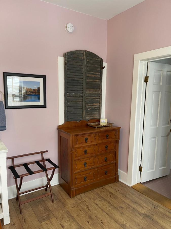 Carriage House Bed & Breakfast วิโนนา ภายนอก รูปภาพ