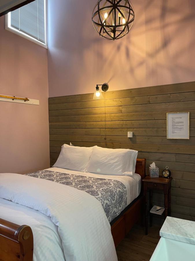 Carriage House Bed & Breakfast วิโนนา ภายนอก รูปภาพ