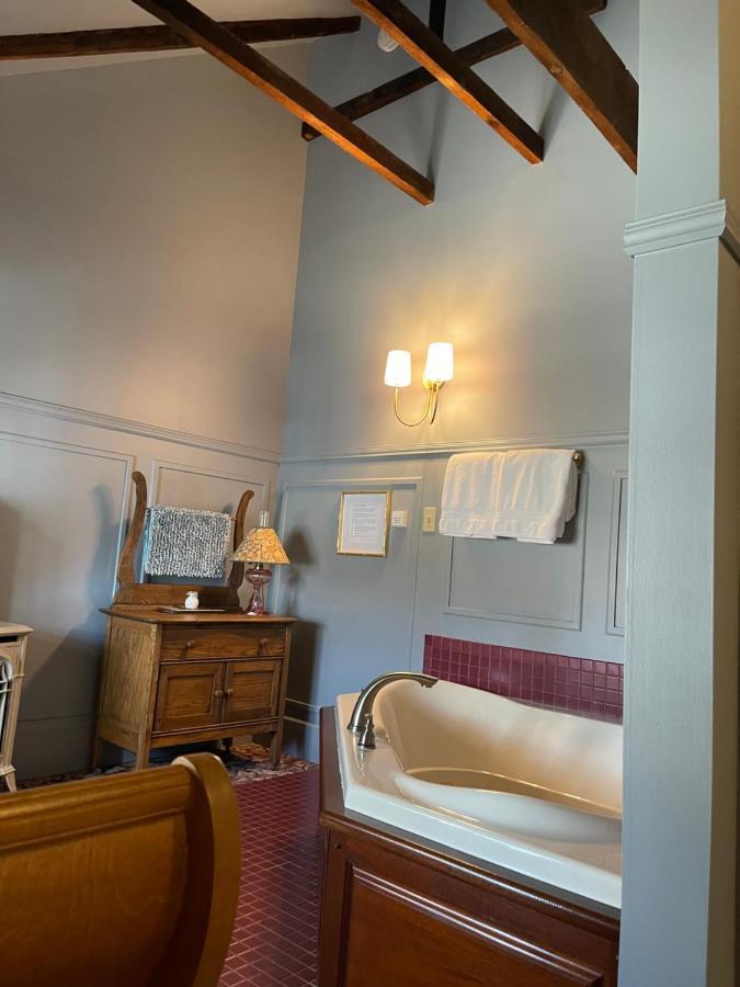 Carriage House Bed & Breakfast วิโนนา ภายนอก รูปภาพ