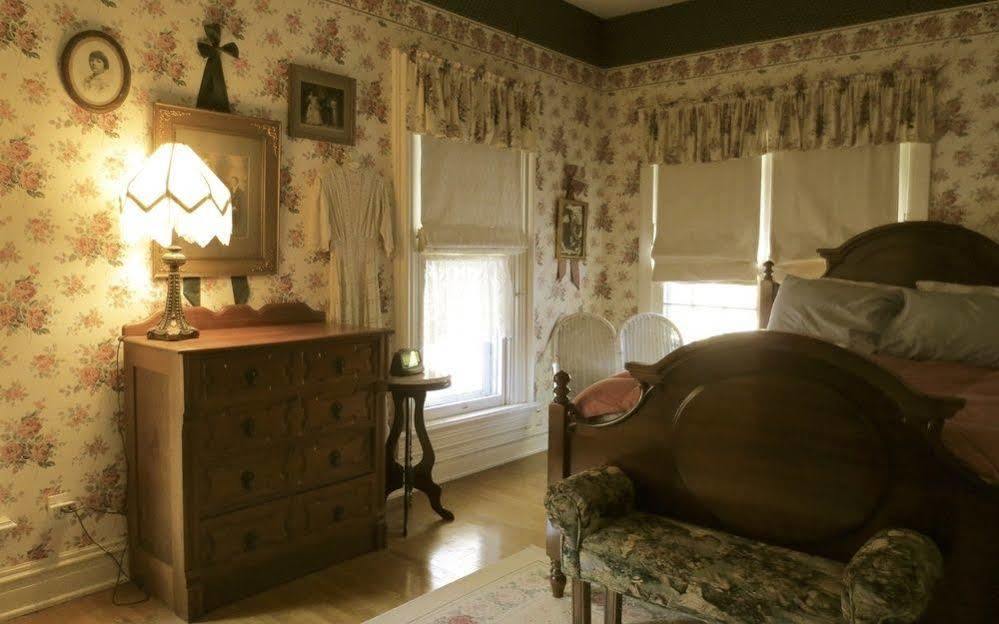Carriage House Bed & Breakfast วิโนนา ภายนอก รูปภาพ